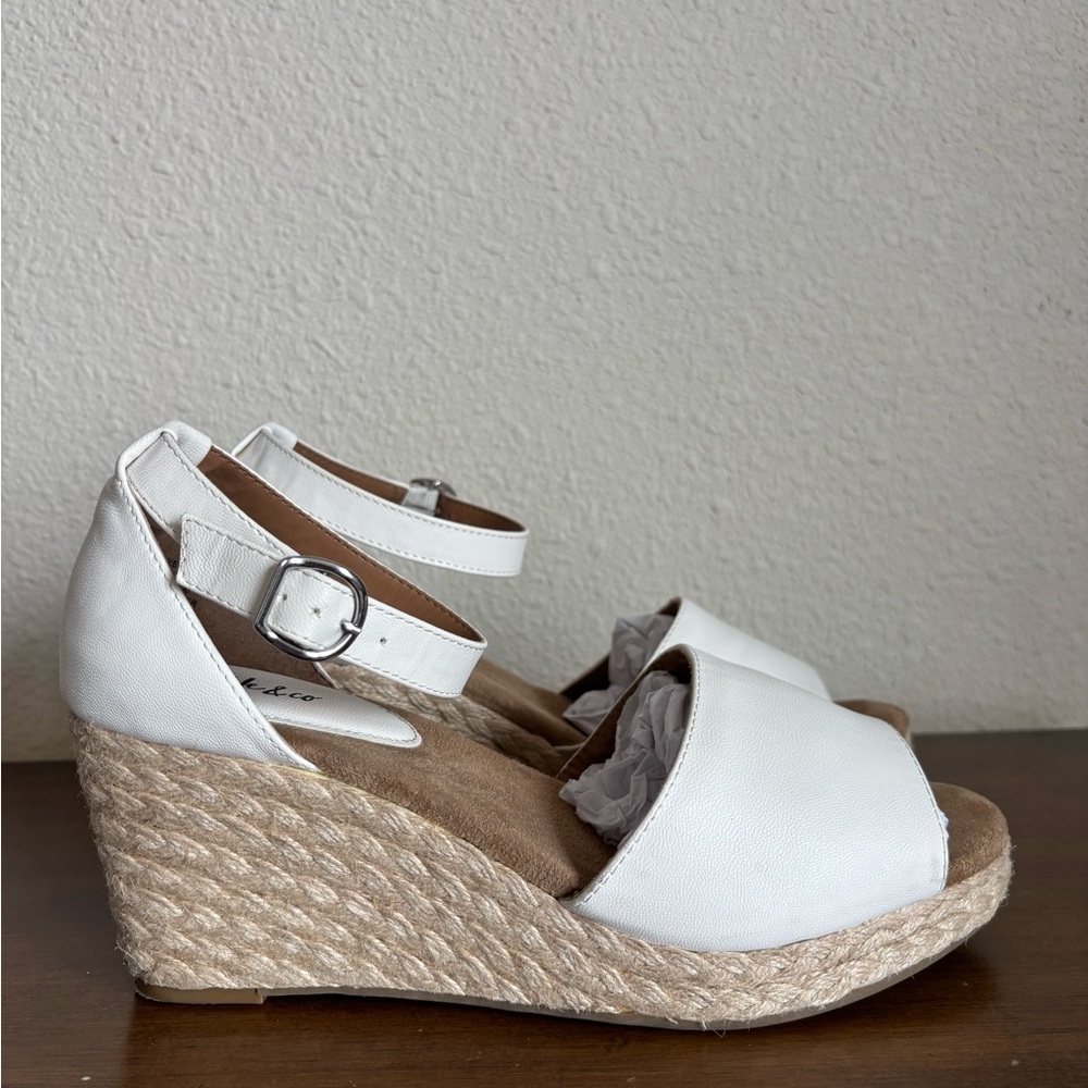 Style and Co, Women's White Wedge  Sandals in 10 1/2 M